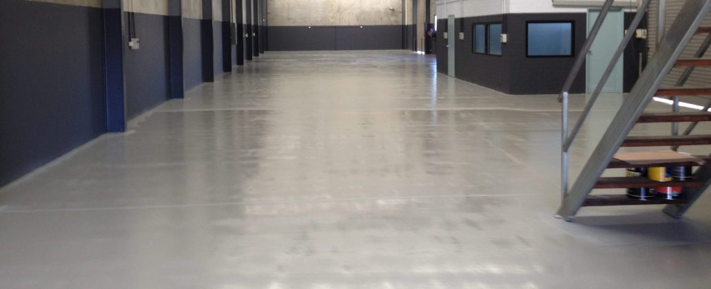 Epoxy floor in warehouse Kleenit