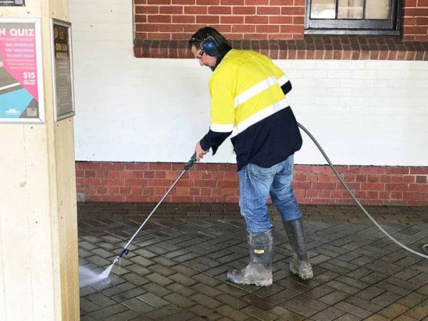 pressure-cleaning-water-jetting