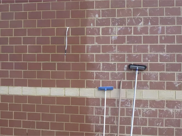 Brick-Cleaning