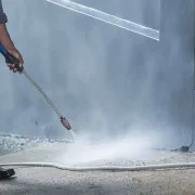 high-pressure-washing-buidling-ramp